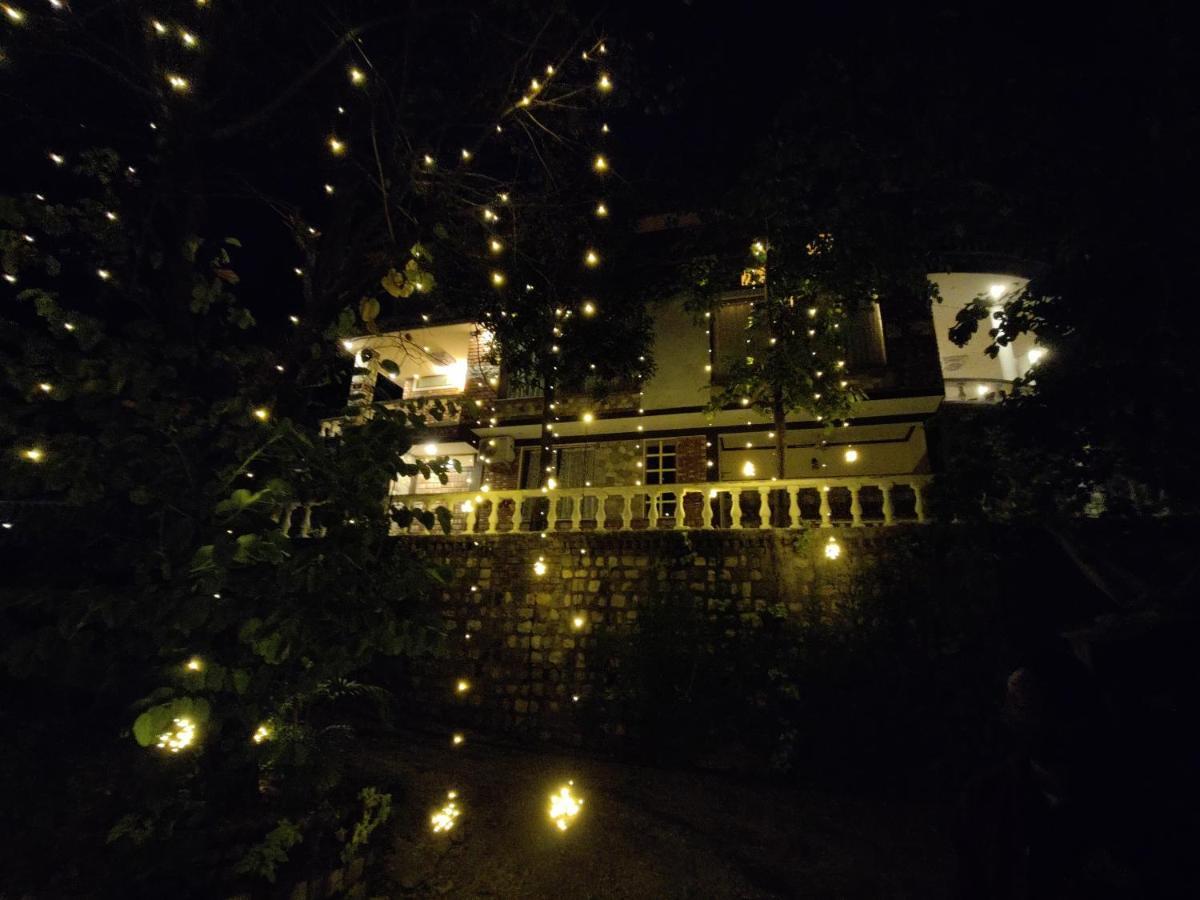 Chateau De Tatli - Hilltop - Dehradun Eksteriør billede